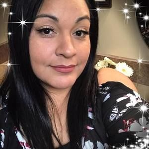 Meet your Posher, Yvette